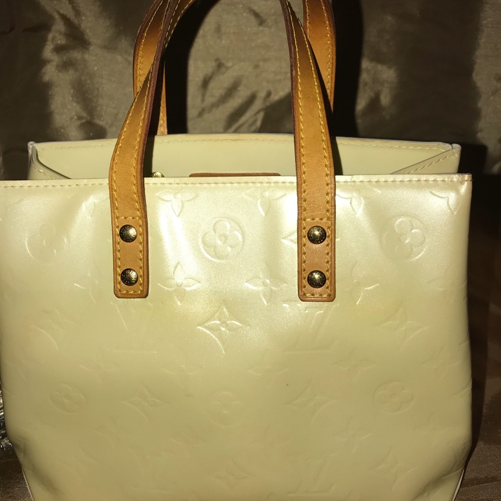 $$SOLD$$ Authentic Louis Vuitton Reade PM Pouch